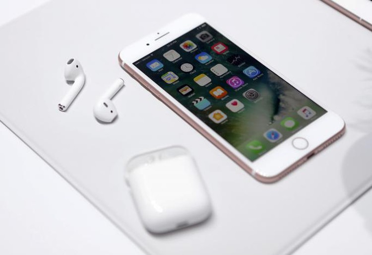 Apple unveils iPhone 7 but some still waiting for iPhone 8