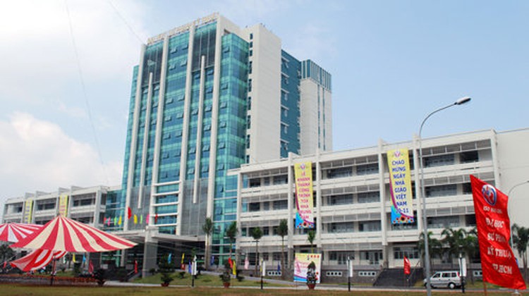 Vietnamese students scammed by score-tampering offer via hacked university email