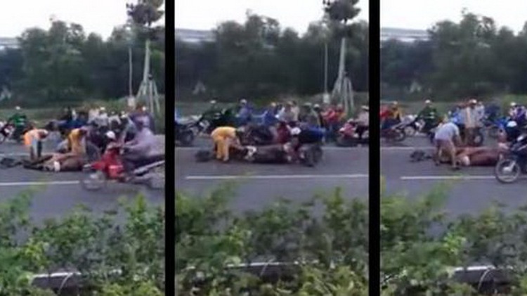 Video of Vietnamese slaughtering buffalo on highway sparks outrage