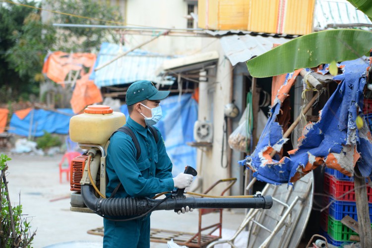 Ho Chi Minh City residents fined for failure to kill mosquito larva