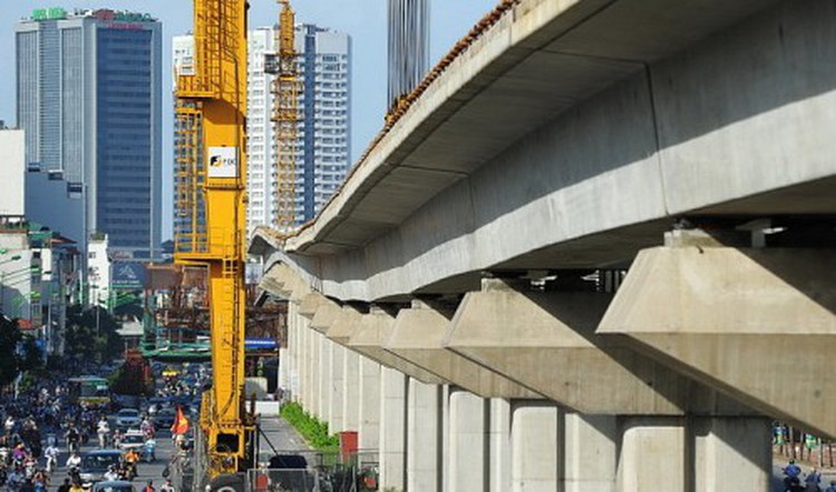 Vietnam expert warns of easy access Chinese loans