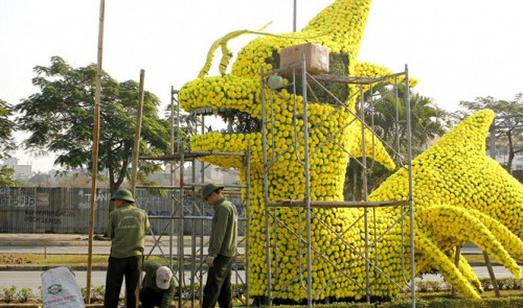 Hai Phong administration urges removal of Pikachu-like dragon decoration