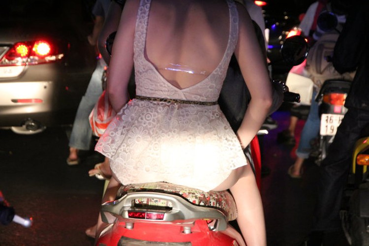 Hanoi poised to name and shame scantily dressed people