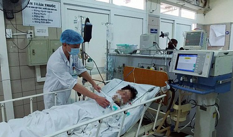 Methanol-tainted alcohol a rising threat to drinkers in Vietnam