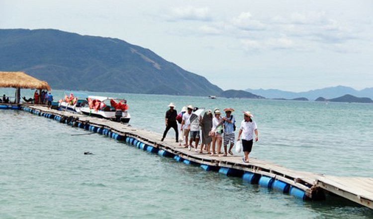 Nha Trang to form ‘welcome club’ for Chinese tourists