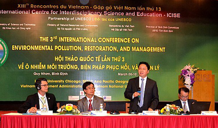 Vietnam seeks environmental protection help from foreign scientists