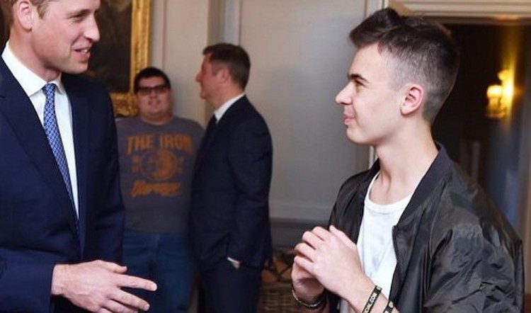 Inspiring British teen Lewis Hine talks living with disability in Tuoi Tre interview