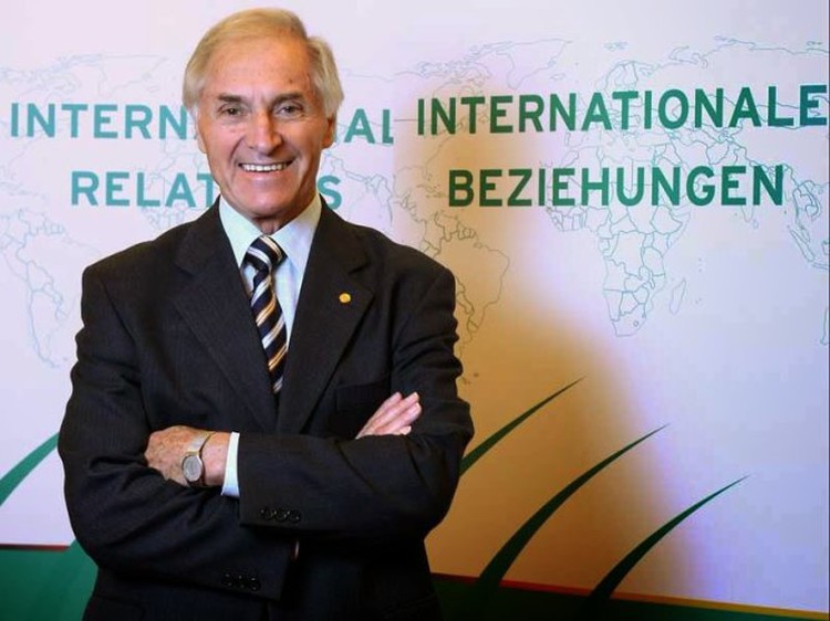 'Founding father' of modern Vietnamese football dies aged 81