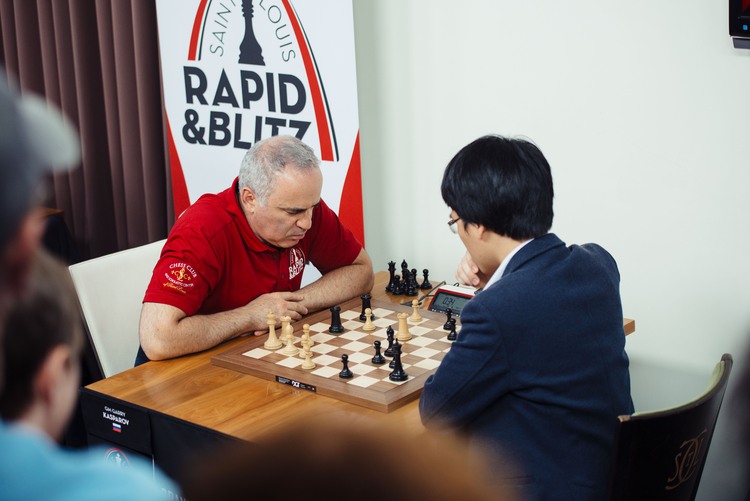 Vietnam’s Le Quang Liem beats ‘chess king’ Kasparov on US Grand Tour