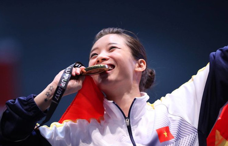 Vietnam begins gold medal haul at SEA Games