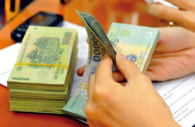 US dollar losing charm as investment haven in Vietnam