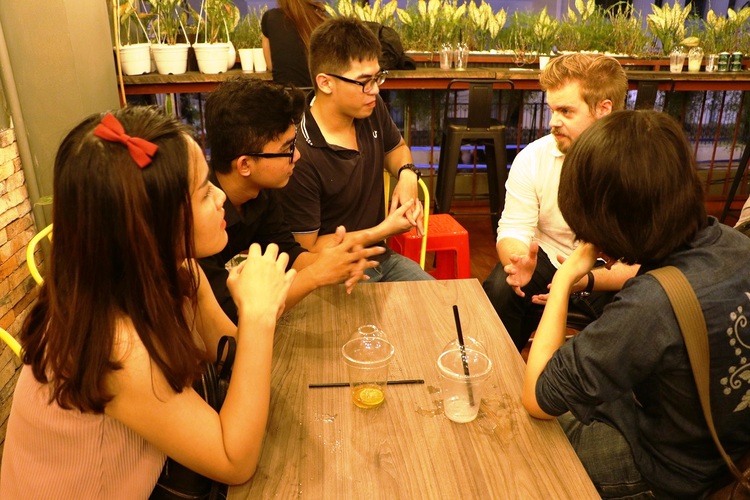 Special community encourages Vietnamese youth to learn foreign languages