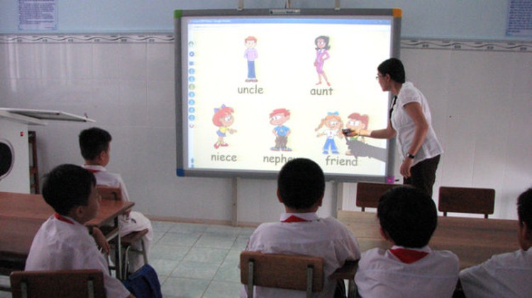 No audiovisual tools in English teaching in Vietnam? Tech is not the problem