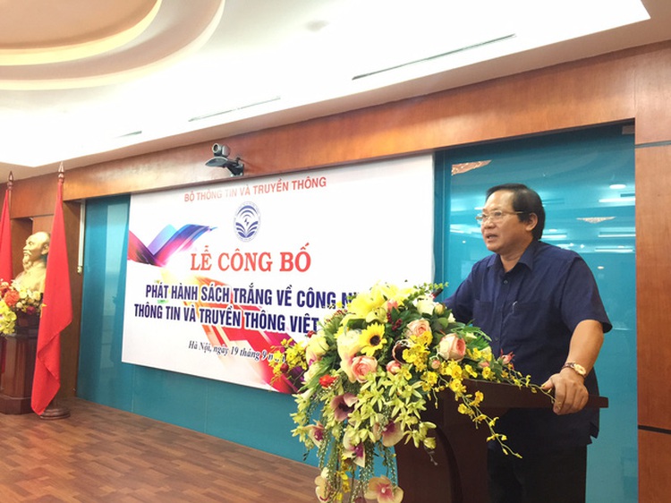 ​Vietnam launches 2017 white book on IT and communications
