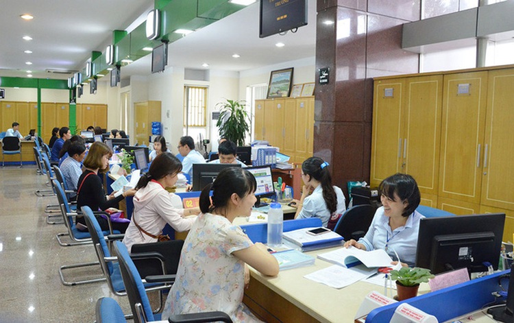 Southern Vietnamese city requires public servants to ‘correct' Facebook manners