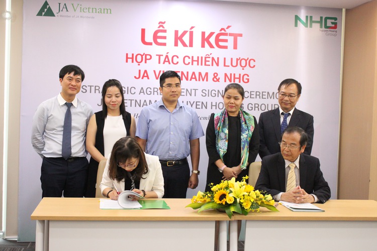 Vietnamese firm joins hands with Junior Achievement to launch start-up training programs
