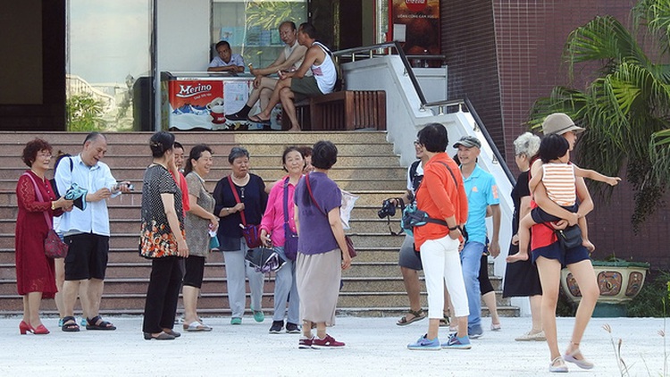 Unlicensed Chinese tour guides remain rampant in Da Nang