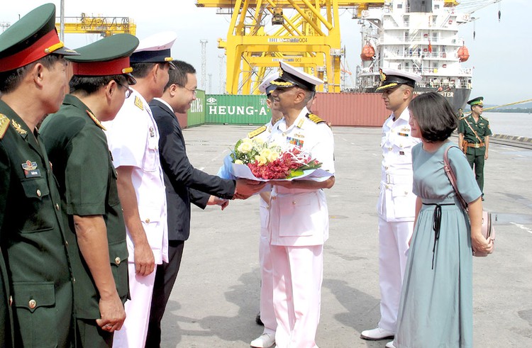 Indian Navy’s vessels start goodwill visit to Vietnam