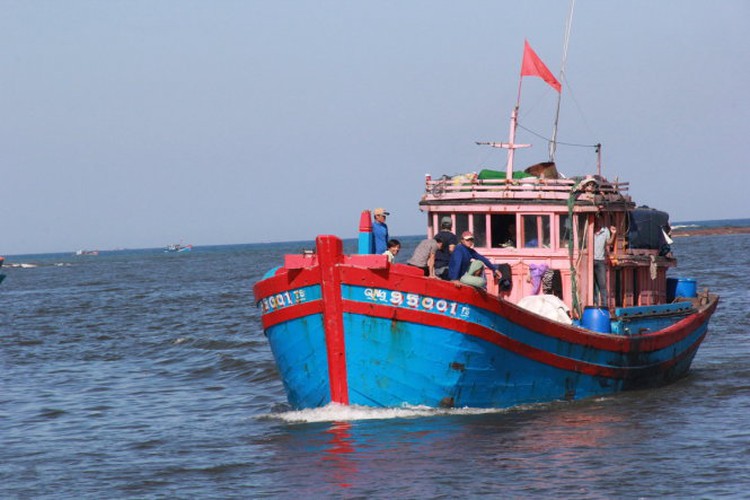 Vietnam opposes Filipino coast guard vessel shooting Vietnamese fishers to death