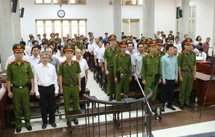 Vietnam ex-banker sentenced to death in fraud saga