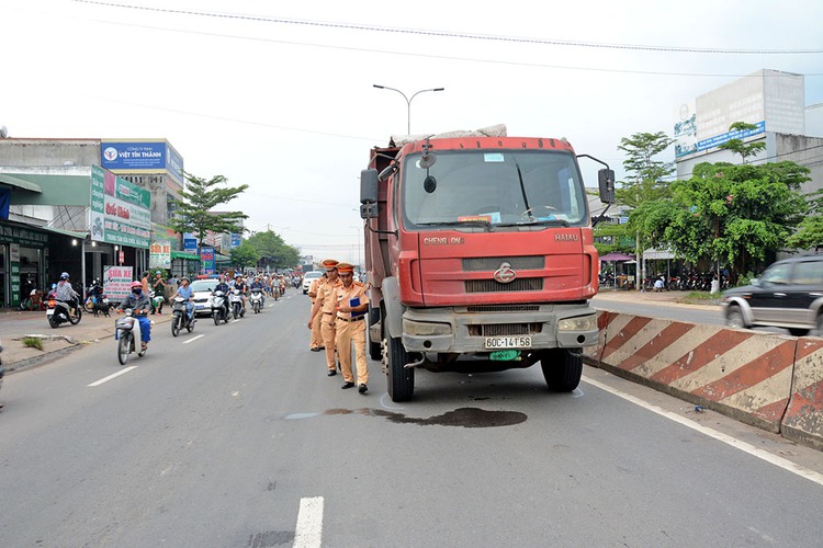 U.S. woman killed in motorcycle collision with tipper truck in southern Vietnam