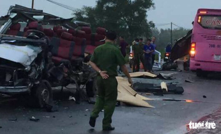 At least six killed in head-on crash in southern Vietnam