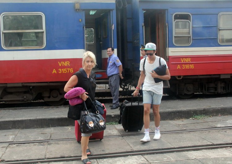 Vietnam train operators say unreasonable service fees a burden on ticket prices