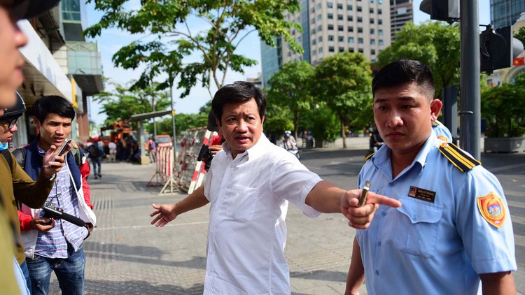 Saigon’s District 1 seeks to rein in Doan Ngoc Hai’s sidewalk crackdown