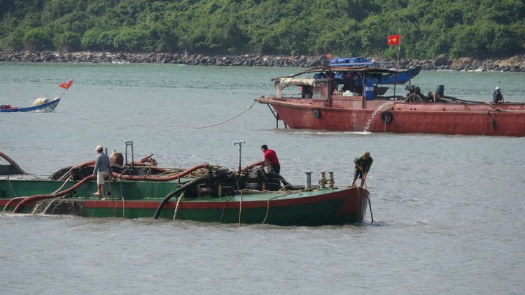 Demand for artificial sand increases in Ho Chi Minh City