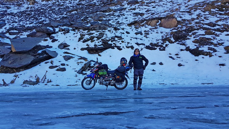 Vietnamese motorcyclist finishes Vietnam-France in 150 days