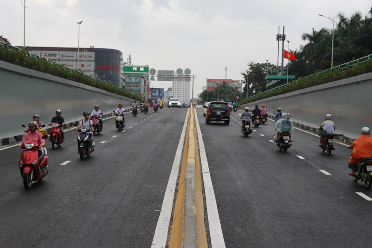 New traffic underpass opened in run-up to APEC week in Da Nang