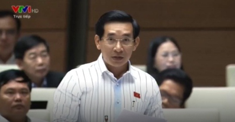 Parliamentarian likes to change work time to ease jams, improve health in Vietnam cities