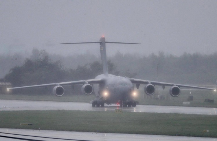 US transport aircraft lands in Da Nang to prepare for President Trump’s arrival