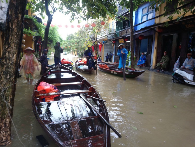 Soaked to the bone in Hoi An