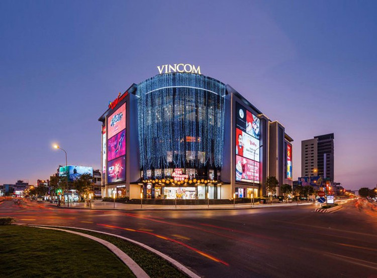 Vincom Retail debuts in thin trade after Vietnam's biggest IPO