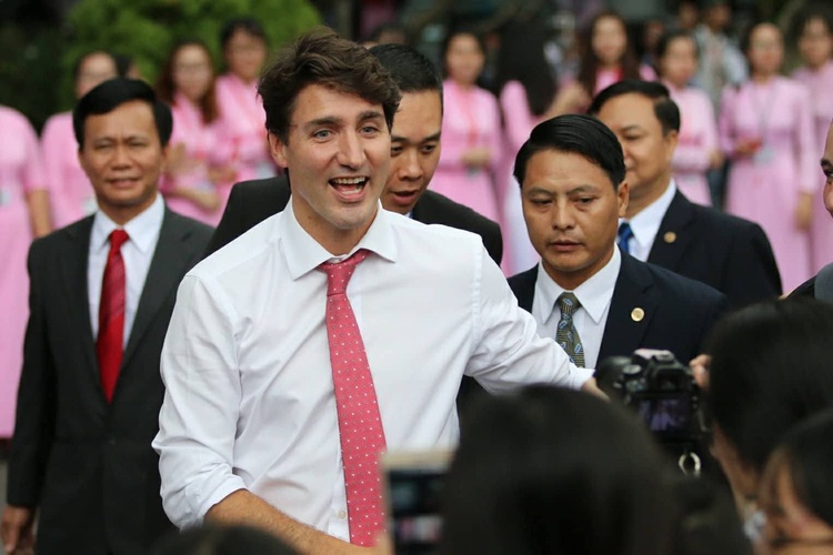 Trudeau ends busy day in Ho Chi Minh City with jog along iconic canal
