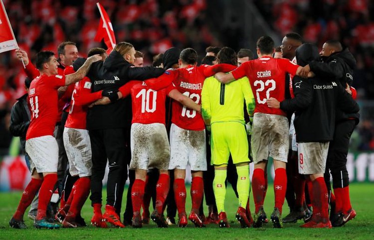 Swiss scrape into soccer World Cup with 0-0 draw against Northern Ireland