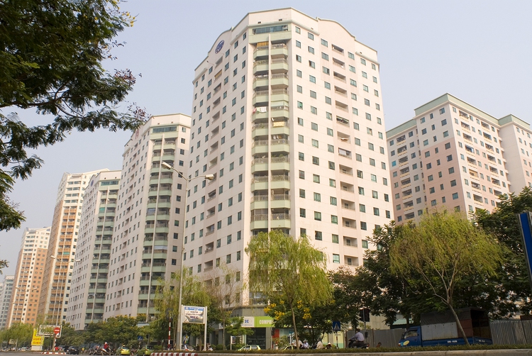 Vietnam's govt plans 21.79 pct share sale of Vinaconex on Dec.8
