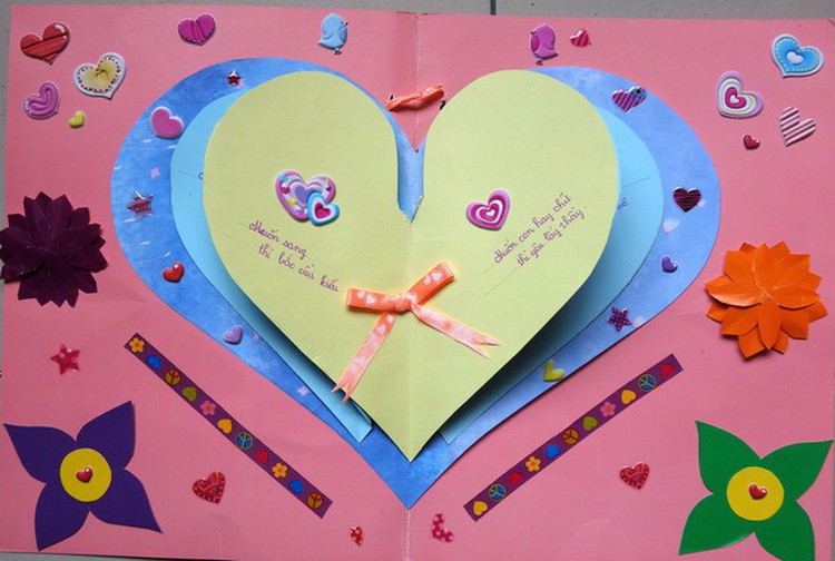 ​Ho Chi Minh City students prepare handmade greeting cards to mark Teachers’ Day