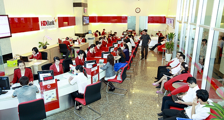 Vietnam's HDBank IPO offers 20 pct stake to raise up to $300 mln
