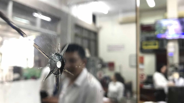 Police search for armed bank robber in Vietnam’s Central Highlands