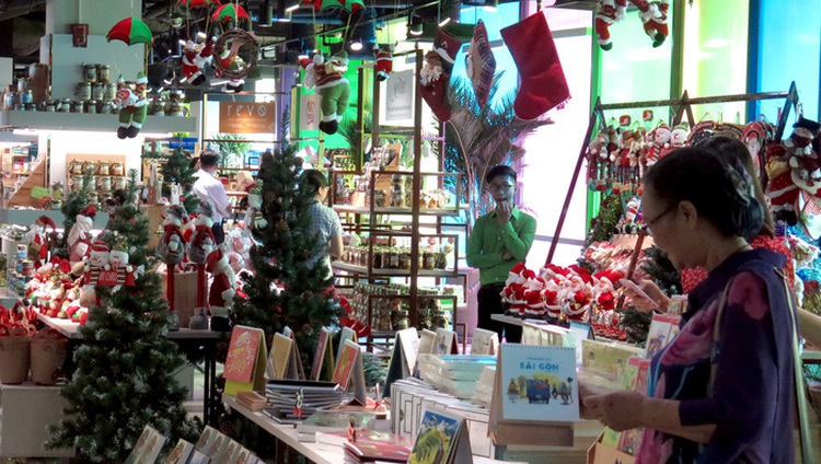 ‘Book forest’ opens in Ho Chi Minh City