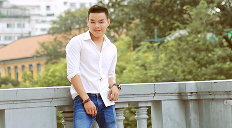 ​​Vietnamese artist wows stars with hyperrealist paintings