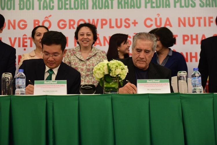 Vietnam’s Nutifood earn US approval for baby nutrition drink