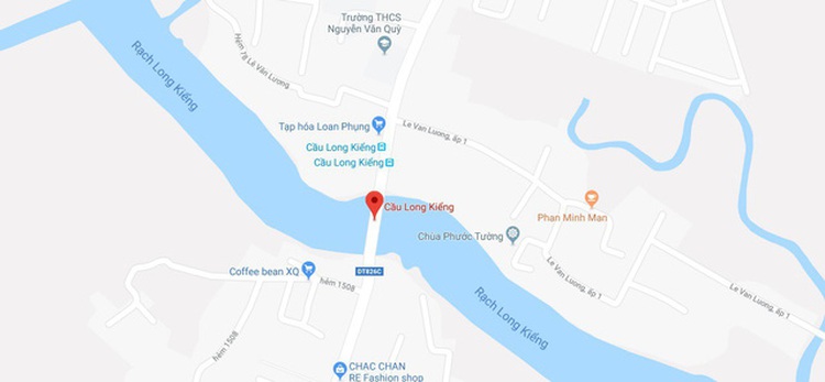 Overloaded truck causes bridge to collapse in Ho Chi Minh City
