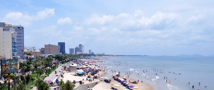 Vung Tau beach transformed: clean, tidy and healthy