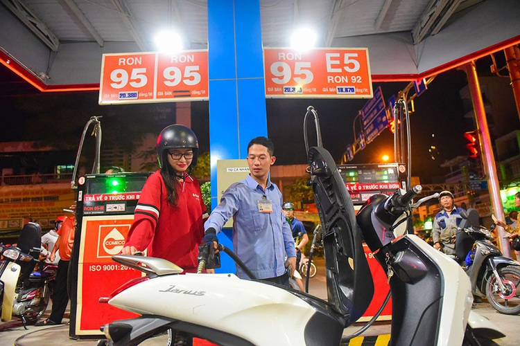 E5 biofuel gets lukewarm reception in Vietnam