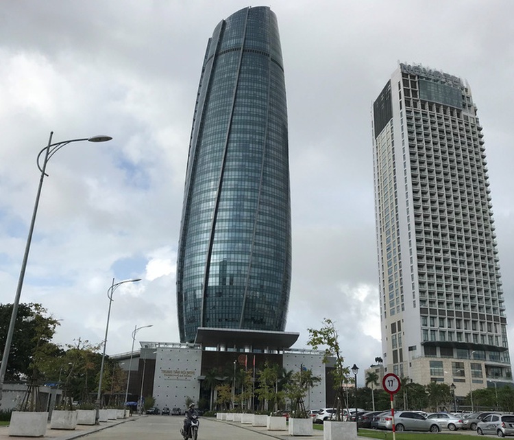 Da Nang chairman forbids officials from giving Tet gifts to bosses