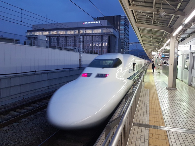​Vietnam reconsiders north-south high-speed railway project