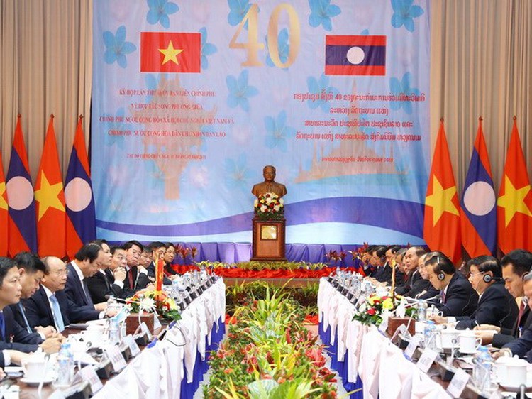 Vietnam, Laos tighten cooperation via inter-governmental committee